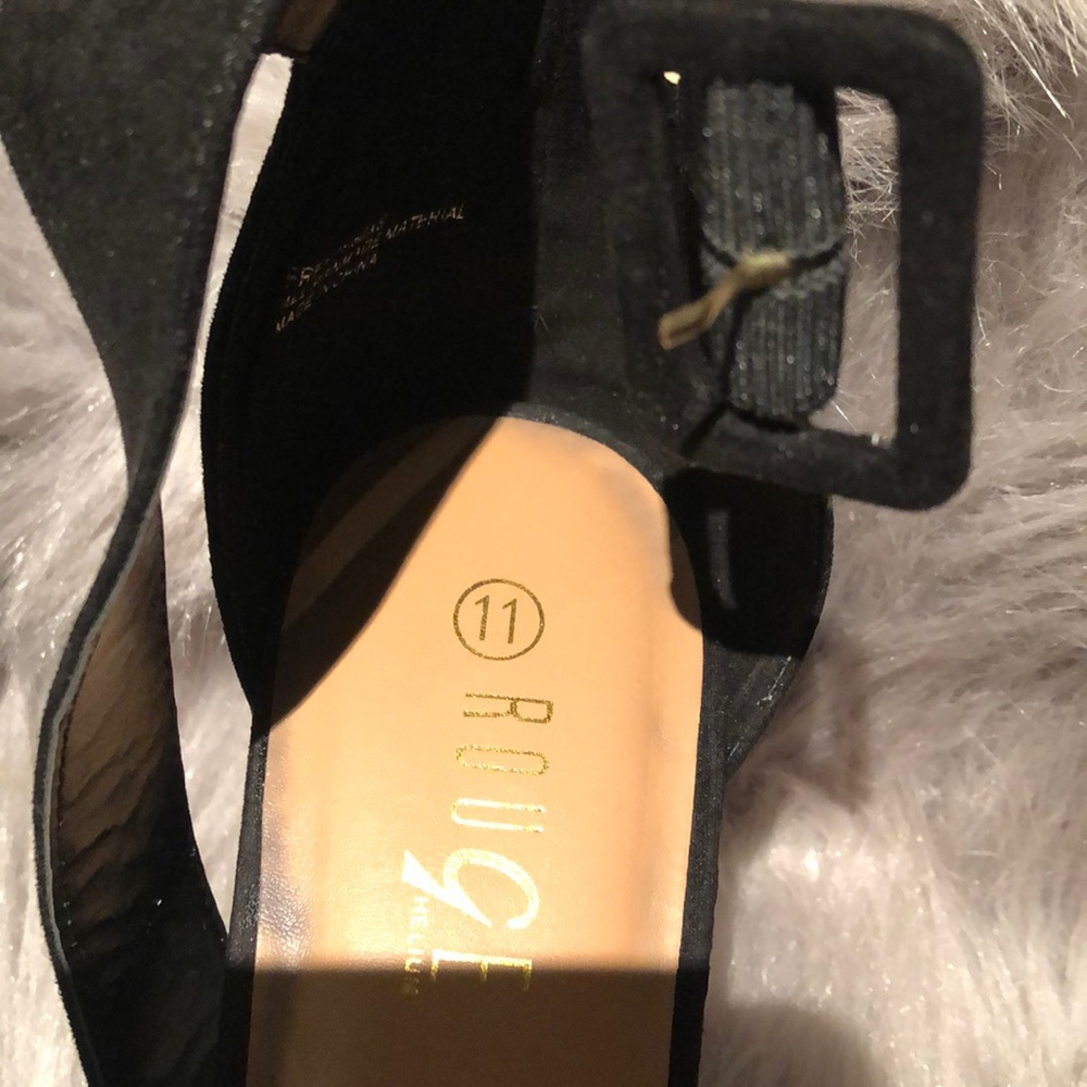 Heels - Picture 2 of 4